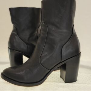 Dolce Vita Ankle Chunky Heel Boots